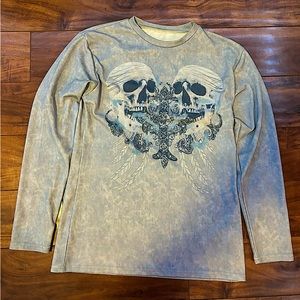 Long sleeve skull cross t